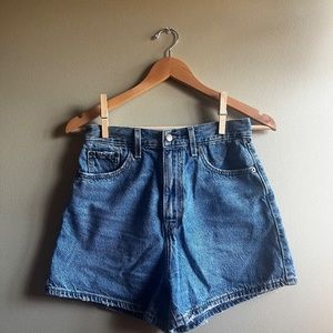 Levi's High Loose Shorts